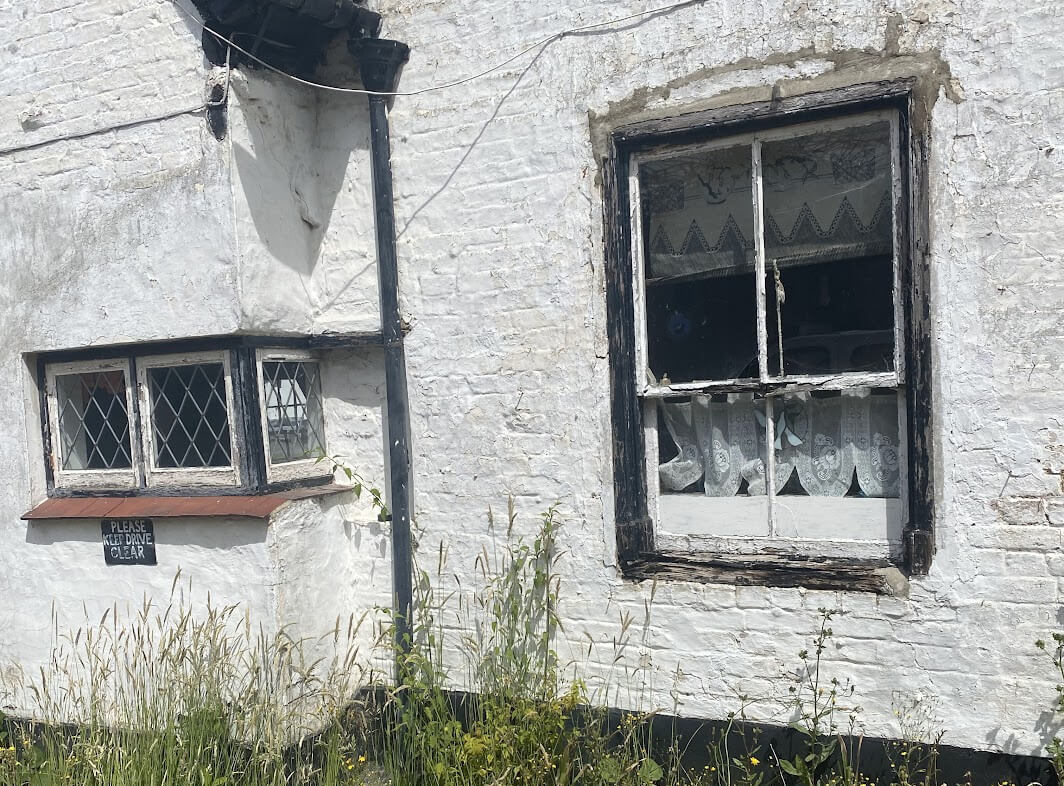 Rotten window frame - Scott James Sash Windows Specialists