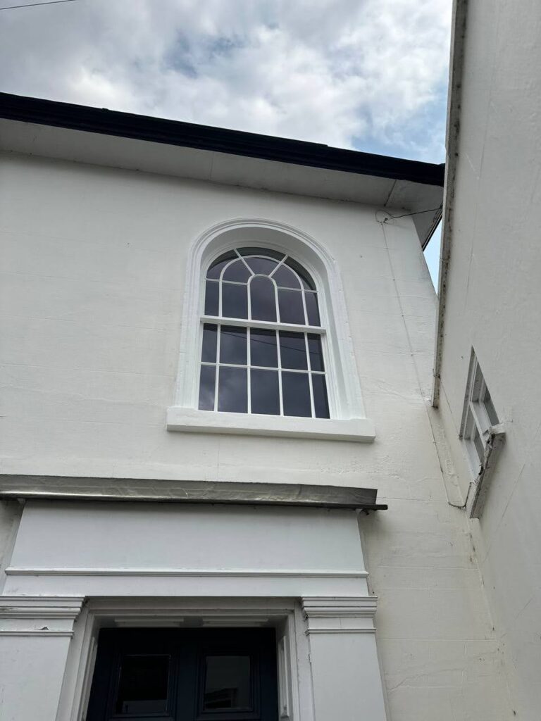 Arched windows double glazing retrofit: Double glazing original arched windows